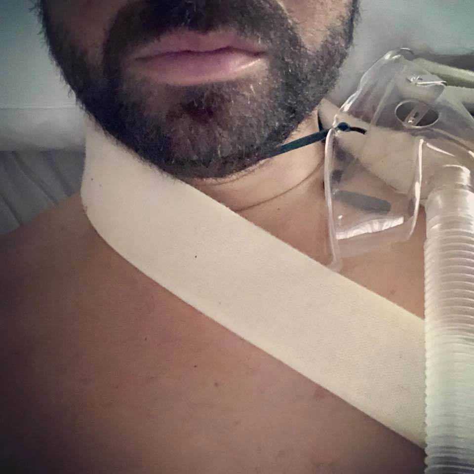 Ο Ηλίας Βρεττός κάνει έκκληση για αίμα!